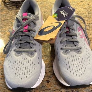 Asics Women's Gel Excite 10, Size 11